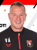 Vezér Ádám
