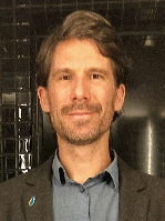 UJ RÓBERT